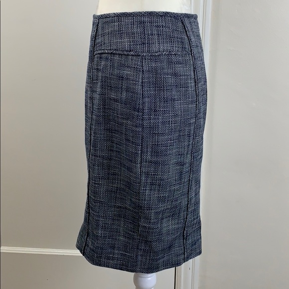 LAST CHANCE Banana Republic navy & white tweed skirt - Picture 4 of 8